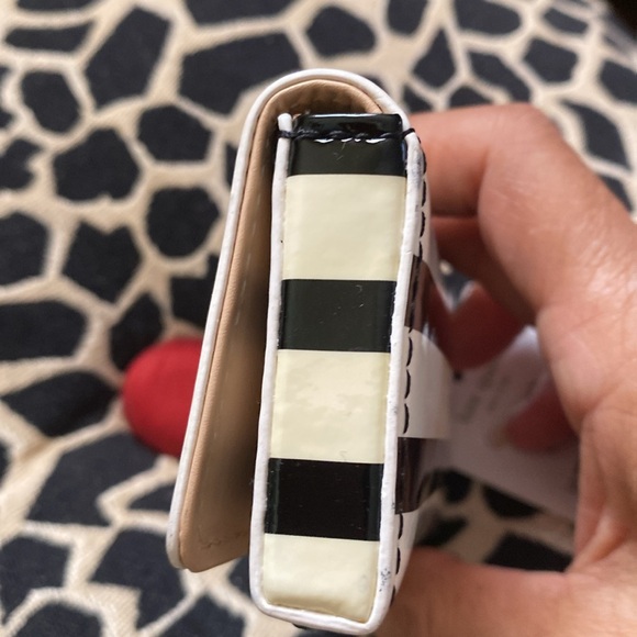 Kate Spade New York Full Flap Holly Card Holder - Picture 4 of 8